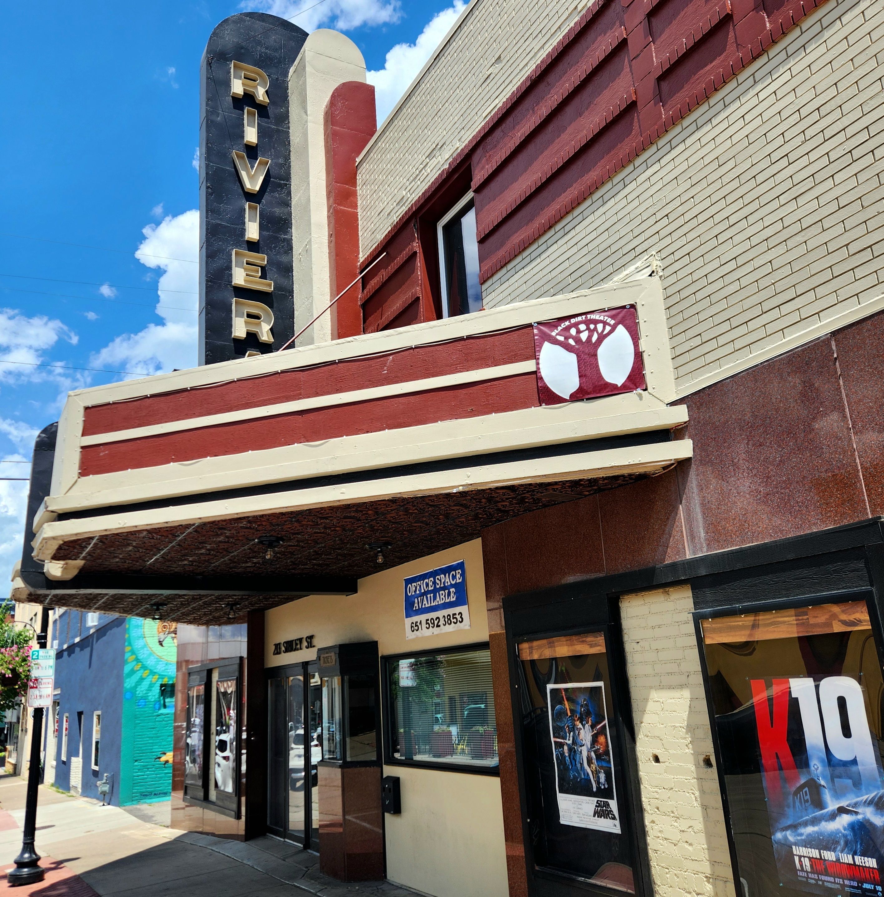 A picture of the Riviera Theatre in Hastings.